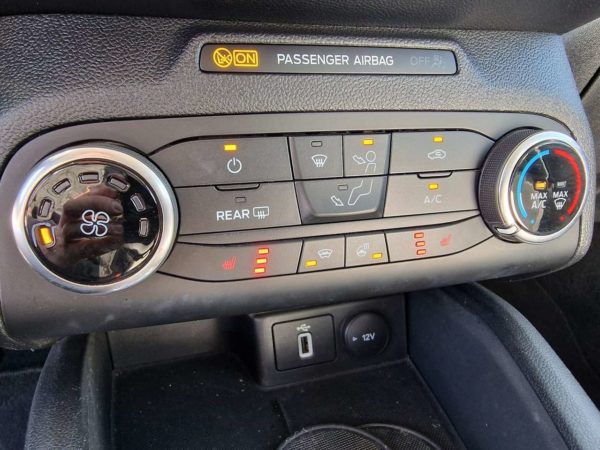 Ford Focus 1.0 EcoBoost Business Ed / AUTO /CARPLAY /GARANTIE
