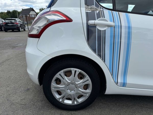 Suzuki Swift 1.2i GL Airco / USB / MARCHAND OU EXPORT