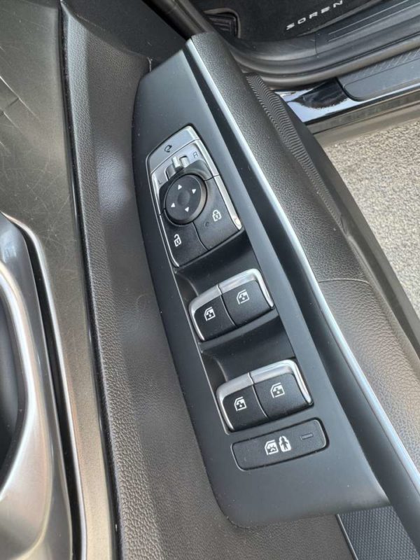 Kia Sorento Sorento 1.6 HEV 2WD More 7pl. / GPS / Carplay