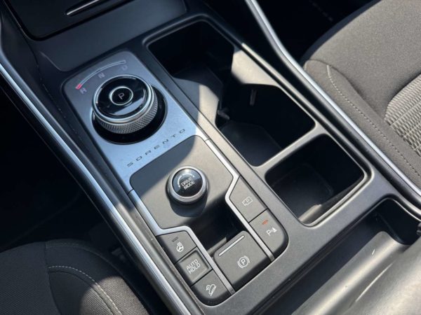 Kia Sorento Sorento 1.6 HEV 2WD More 7pl. / GPS / Carplay