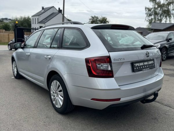 Skoda Octavia SW 1.0 TSI Ambition DSG / GPS / CARPLAY / ATTELAGE