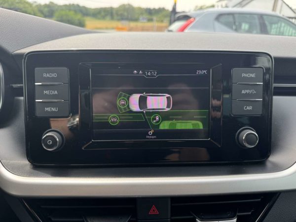 Skoda Scala 1.5 TSI Ambition DSG / CARPLAY / CAMERA / AUTO
