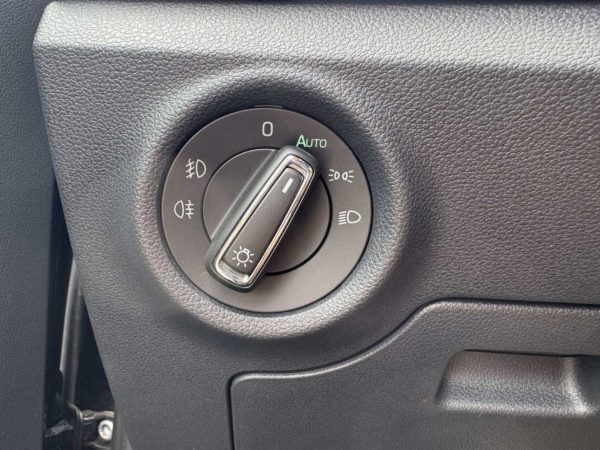 Skoda Scala 1.5 TSI Ambition DSG / CARPLAY / CAMERA / AUTO