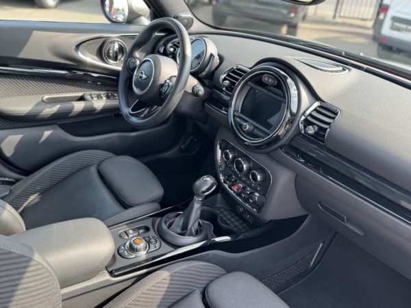 MINI Cooper Clubman 1.5A / TOIT PANO / LED / JA 18" / GPS / HARMAN