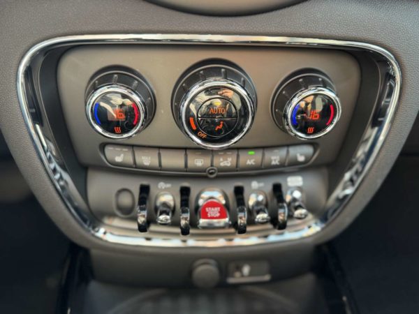 MINI Cooper Clubman 1.5A / TOIT PANO / LED / JA 18" / GPS / HARMAN