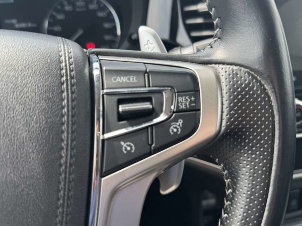 Mitsubishi Outlander 4WD PHEV Bus. Ed. / CARPLAY / ATTELAGE / CAMERA