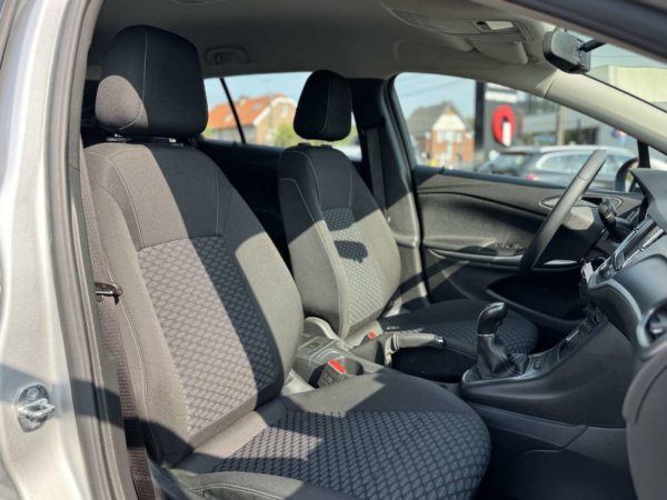 Opel Astra Sports Tourer 1.2 Turbo Edition / GPS / CARPLAY