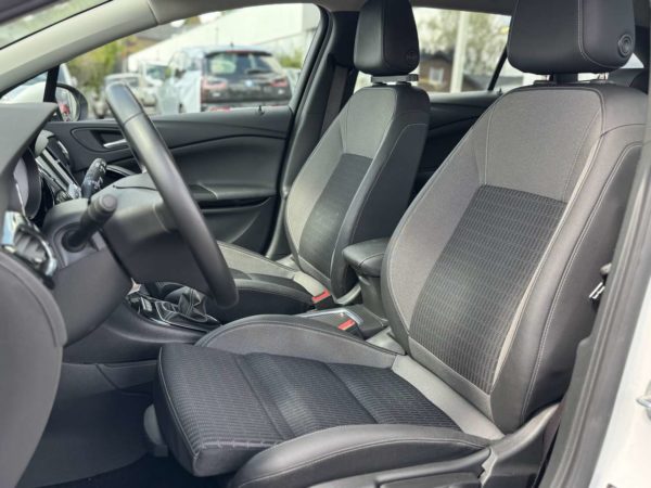 Opel Astra Sports Tourer 1.2 Turbo Elegance / GPS / CARPLAY