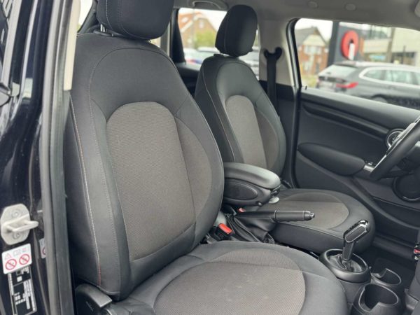 MINI One 1.5 AUTO 5P / FACELIFT / LED / GPS / CARPLAY /