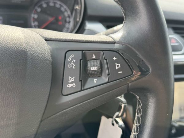 Opel Corsa 1.4i COSMO AUTO. / CAMERA / XENON / AIRCO / CRUISE