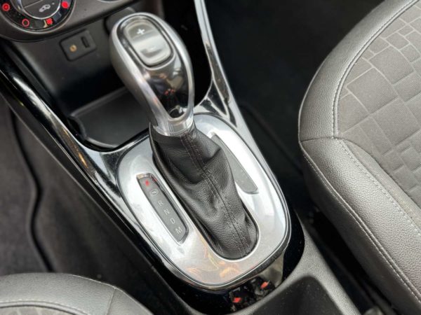 Opel Corsa 1.4i COSMO AUTO. / CAMERA / XENON / AIRCO / CRUISE